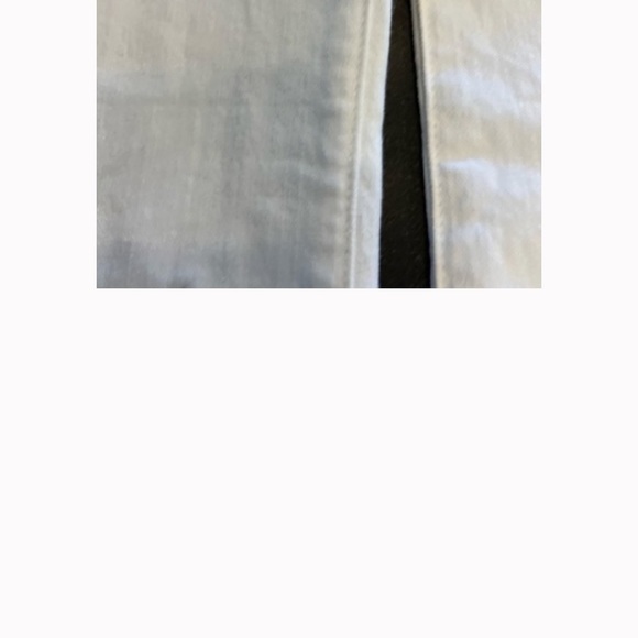 7 for all Mankind white flare jeans, some slight stains as shown. Size 27 - Picture 11 of 14